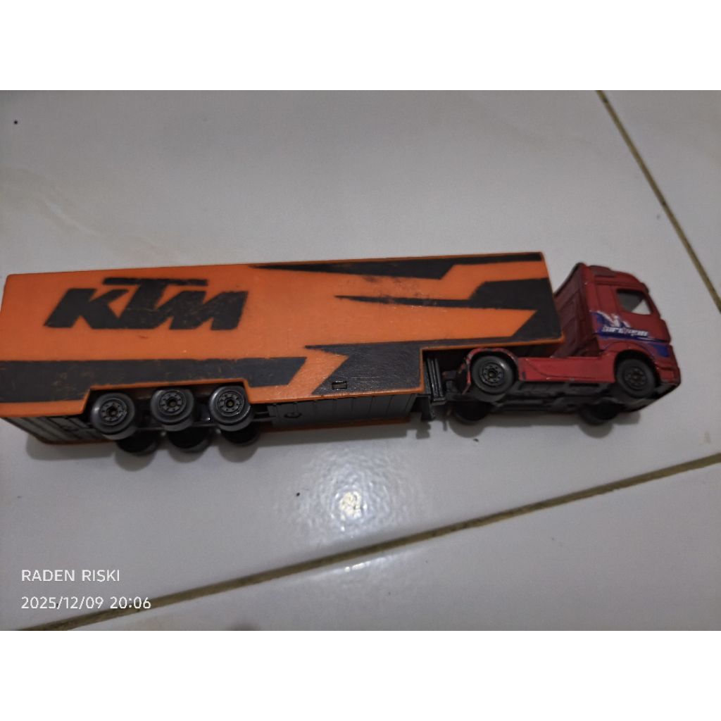 diecast truck trailer majorette