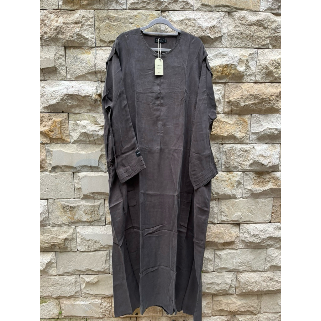 [FREEBOOKED] NWT HIMOSLY - SAHL ABAYA