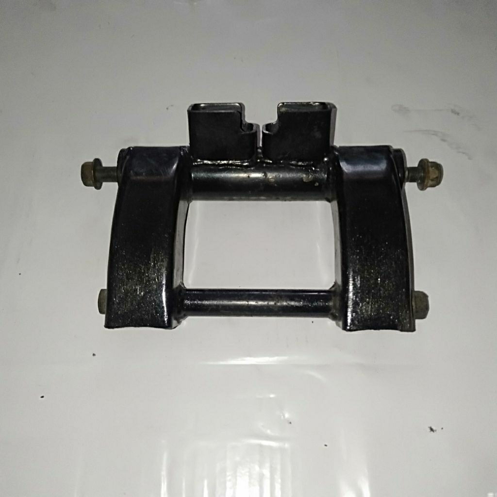 mounting swing arm suzuki spin 125