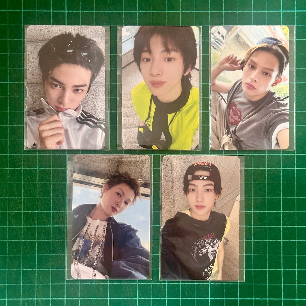 CORTIS - Color Outside The Lines Photocard PC MUSIC ART SPECIAL GIFT