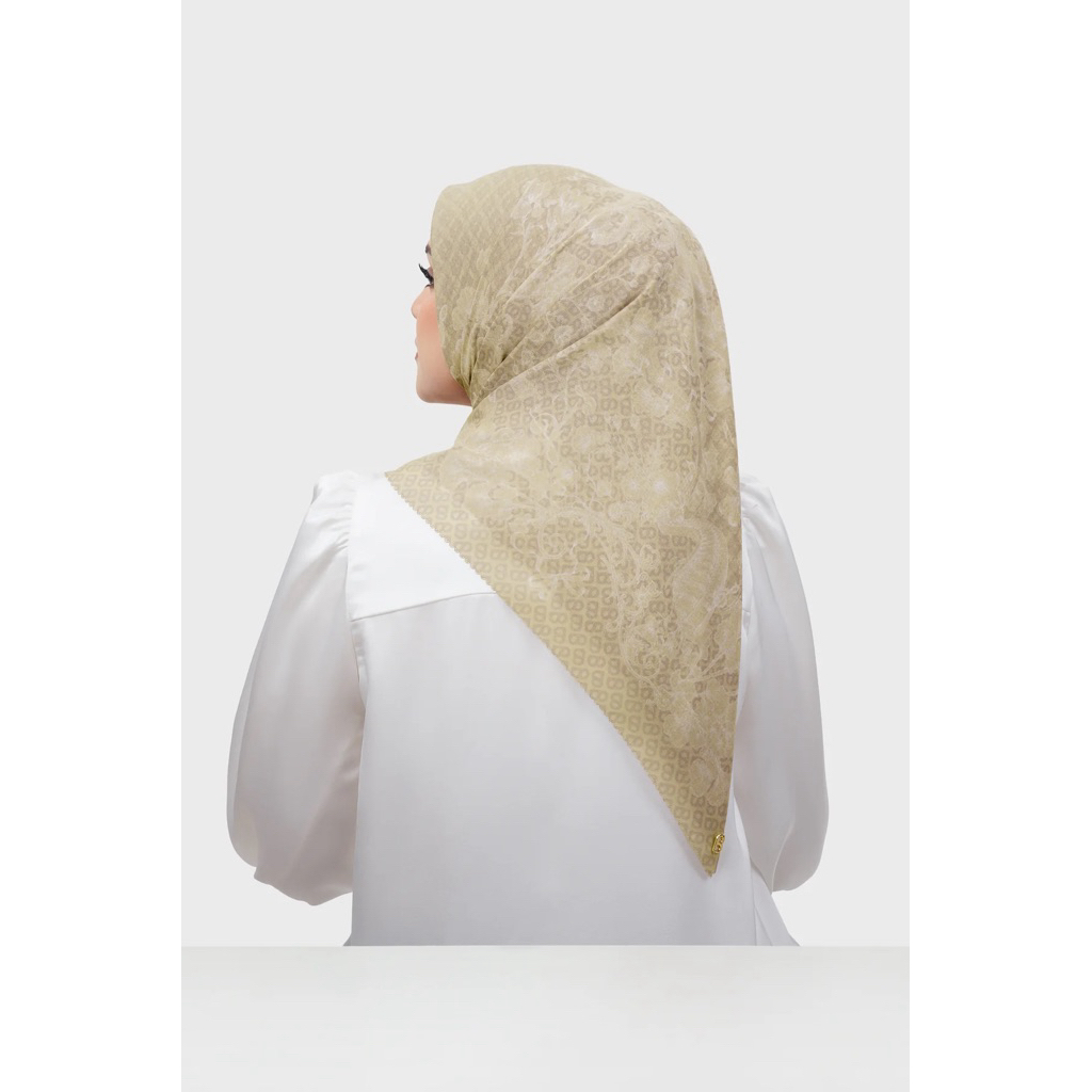 Nada 3 Scarf Buttonscarves