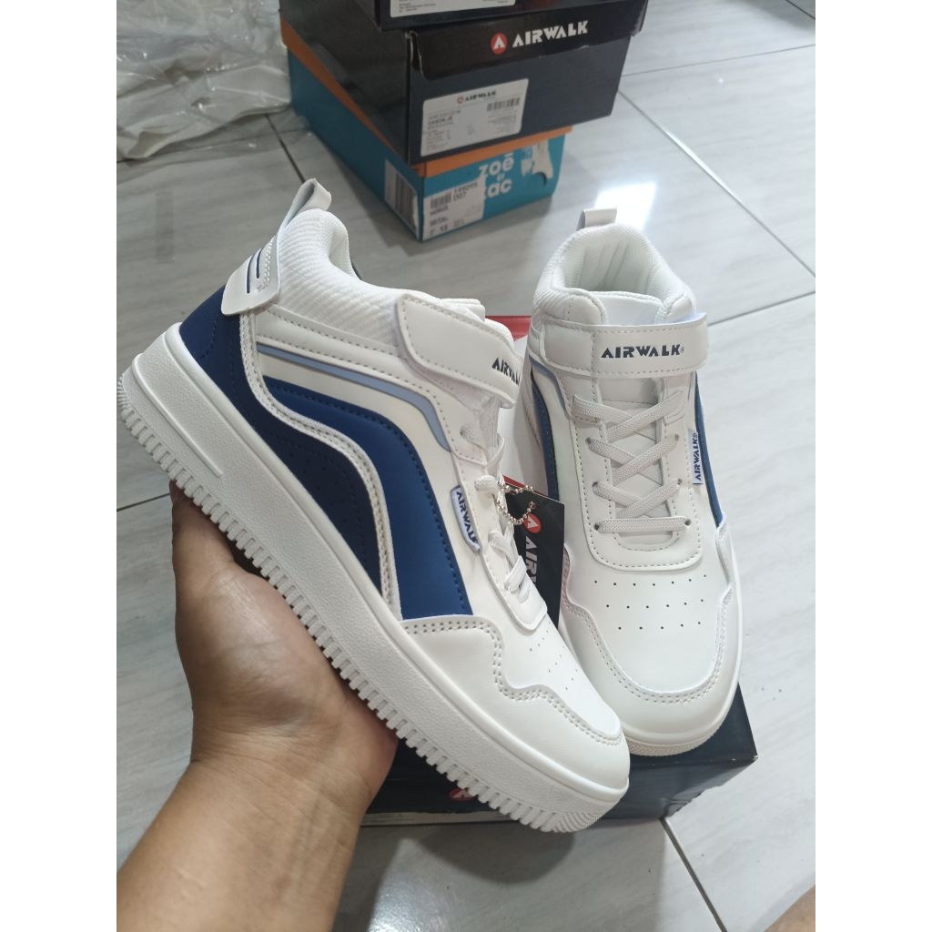 35 sports station big sale airwalk doodle jr white navy