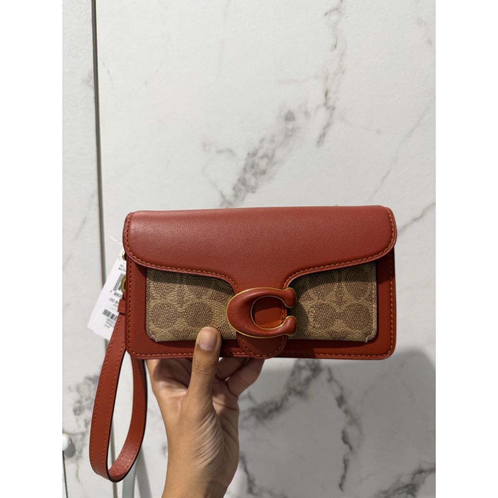 Coach Tabby Wrislet Tan Rust NEW ORIGINAL