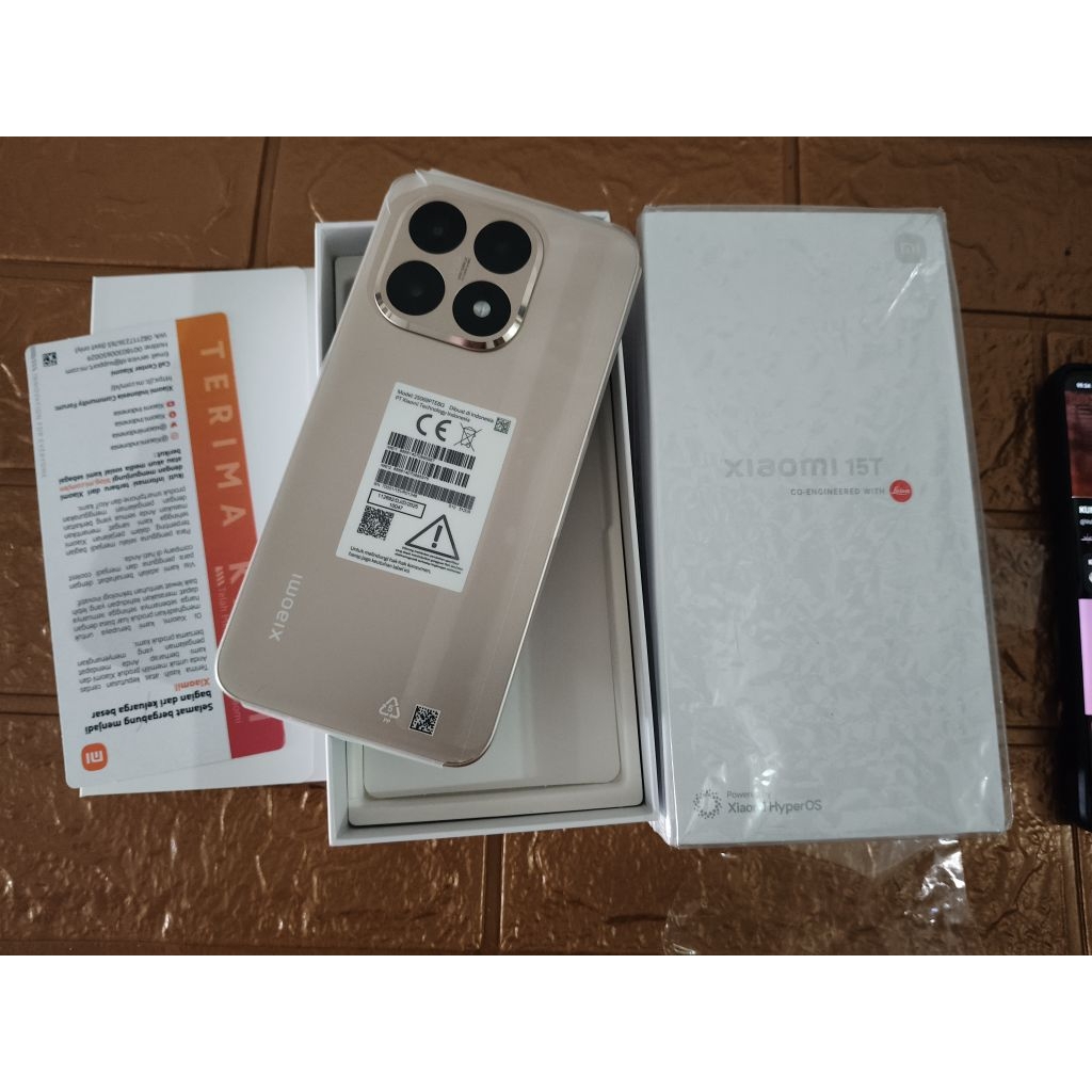 Xiaomi 15T 12/512 Baru/BNOB. Belum aktivasi. Resmi