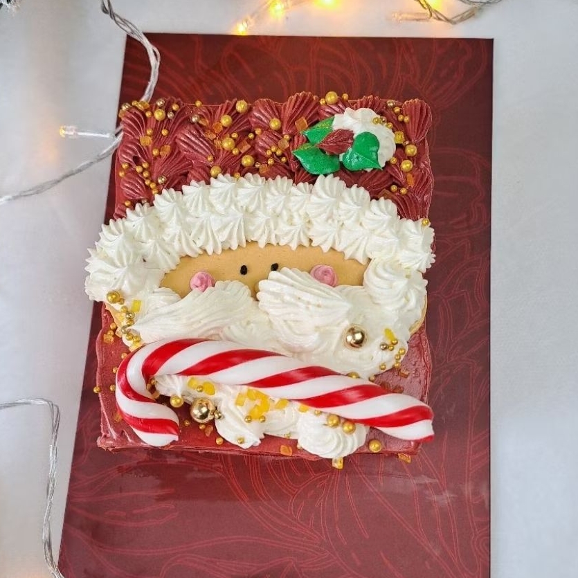 hamper kue natal - hamper bolu lapis surabaya natal - custom cake