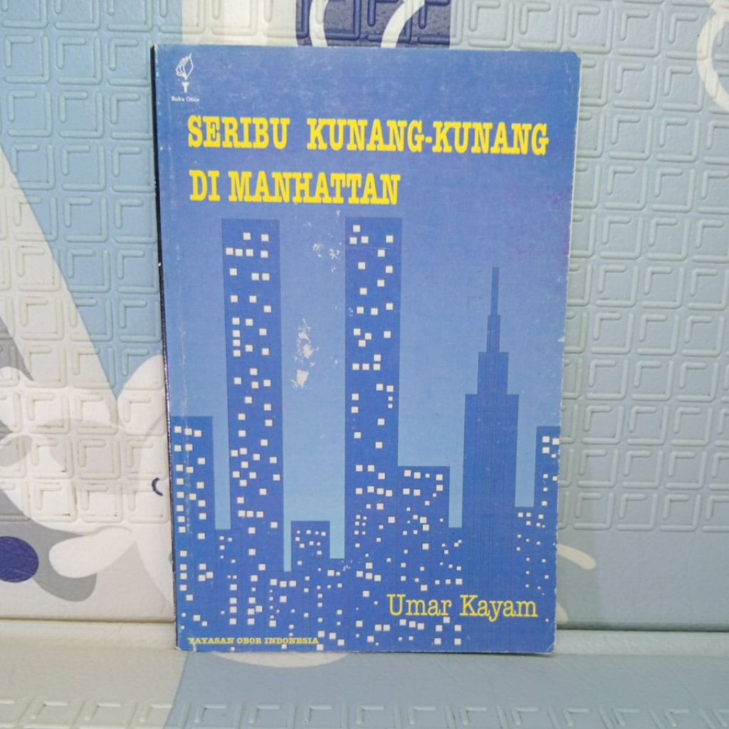 Buku Seribu Kunang-Kunang di Manhattan