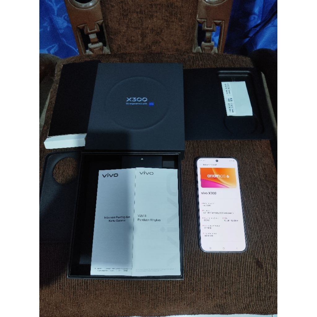 Vivo X300 Resmi vivo Bru buka box