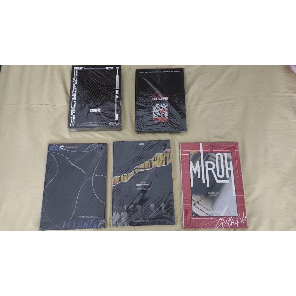 STRAY KIDS ALBUM ONLY MIROH YELOW WOOD LEVANTER GOLIVE INLIFE LIMITED VERSION