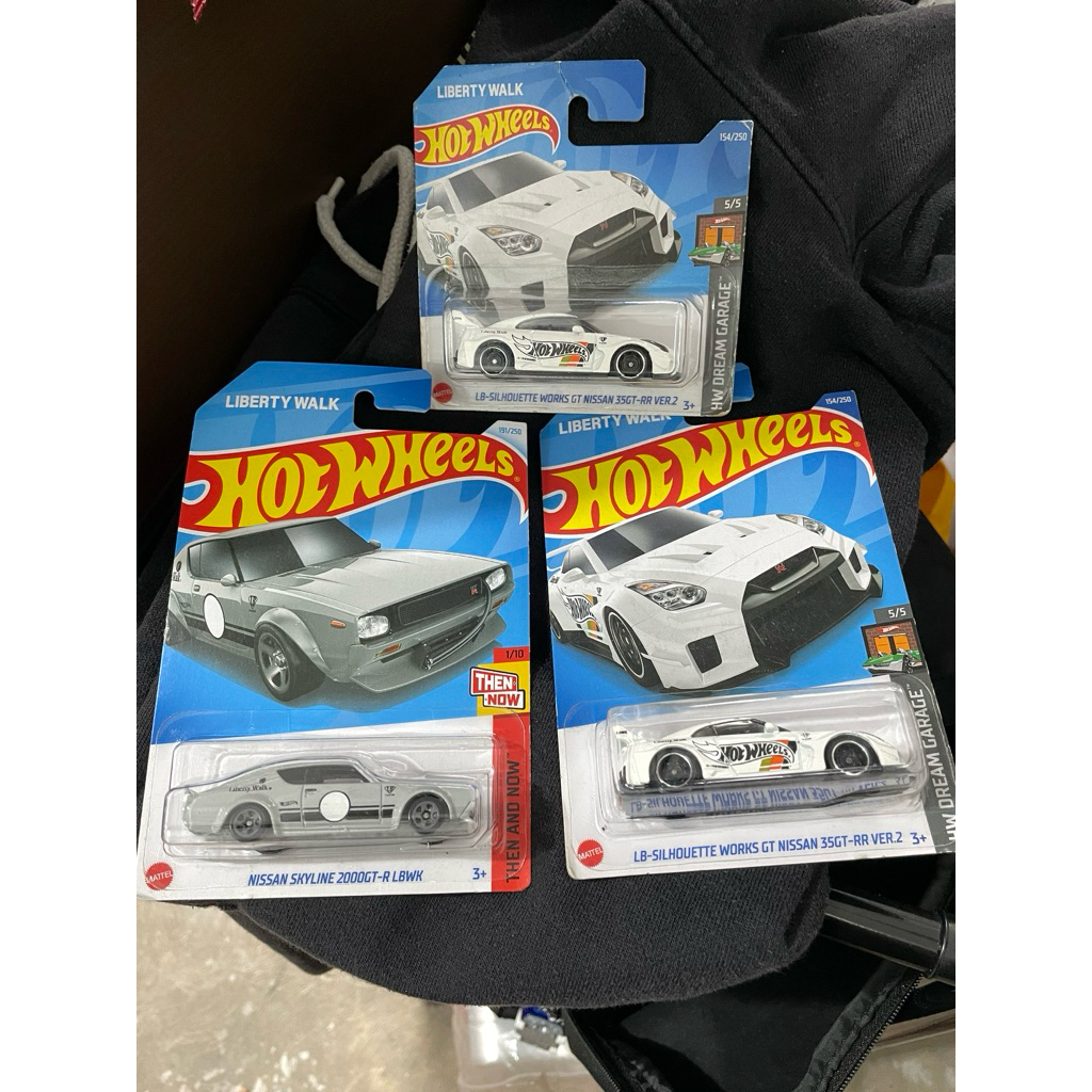 Paket Hot Wheels LBWK