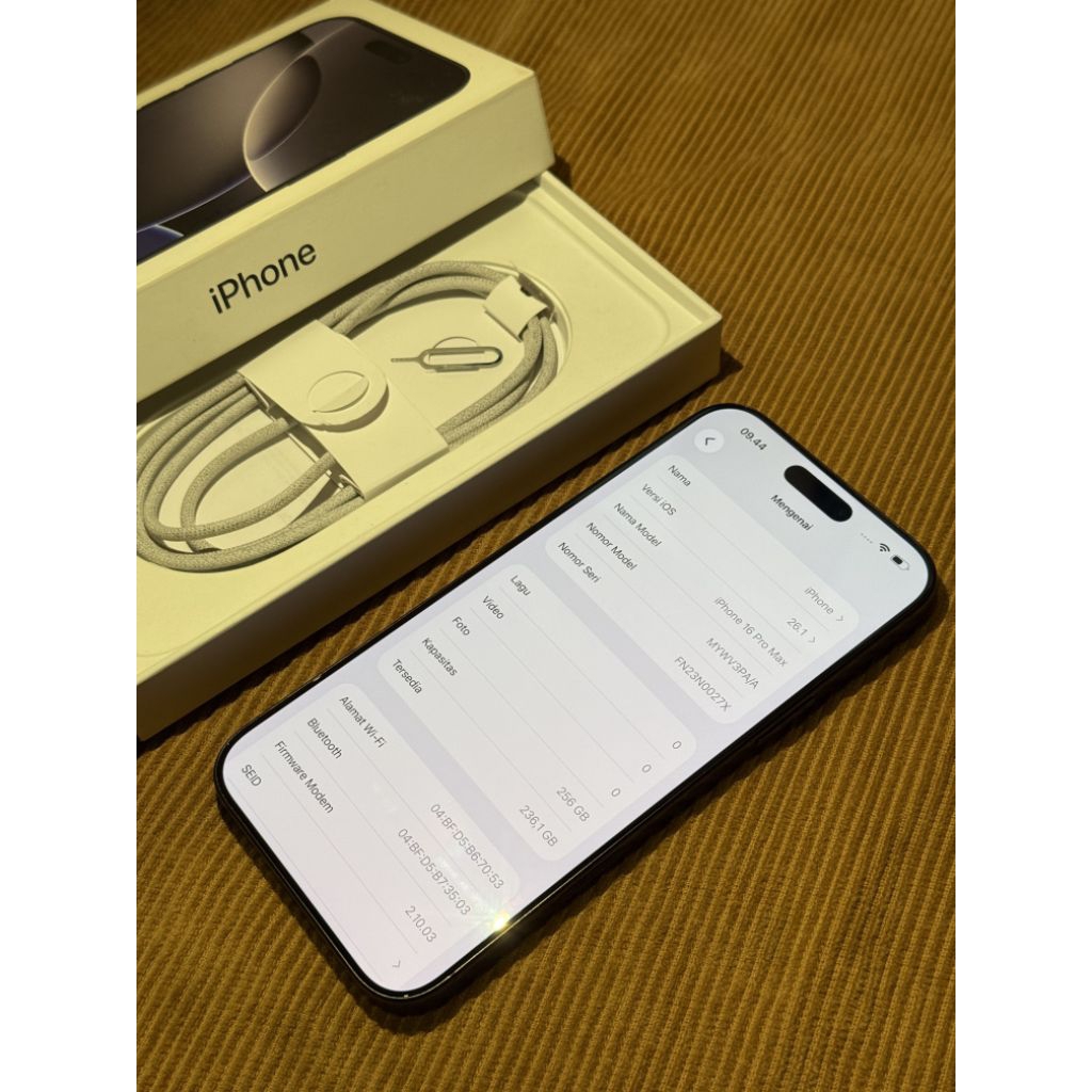 iPhone.16.Pro.Max(ibok) 0,4tb