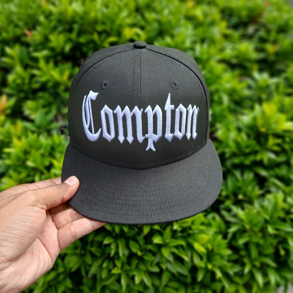 Topi New Era COMPTON Script Black/White size 7 1/4 - NEW
