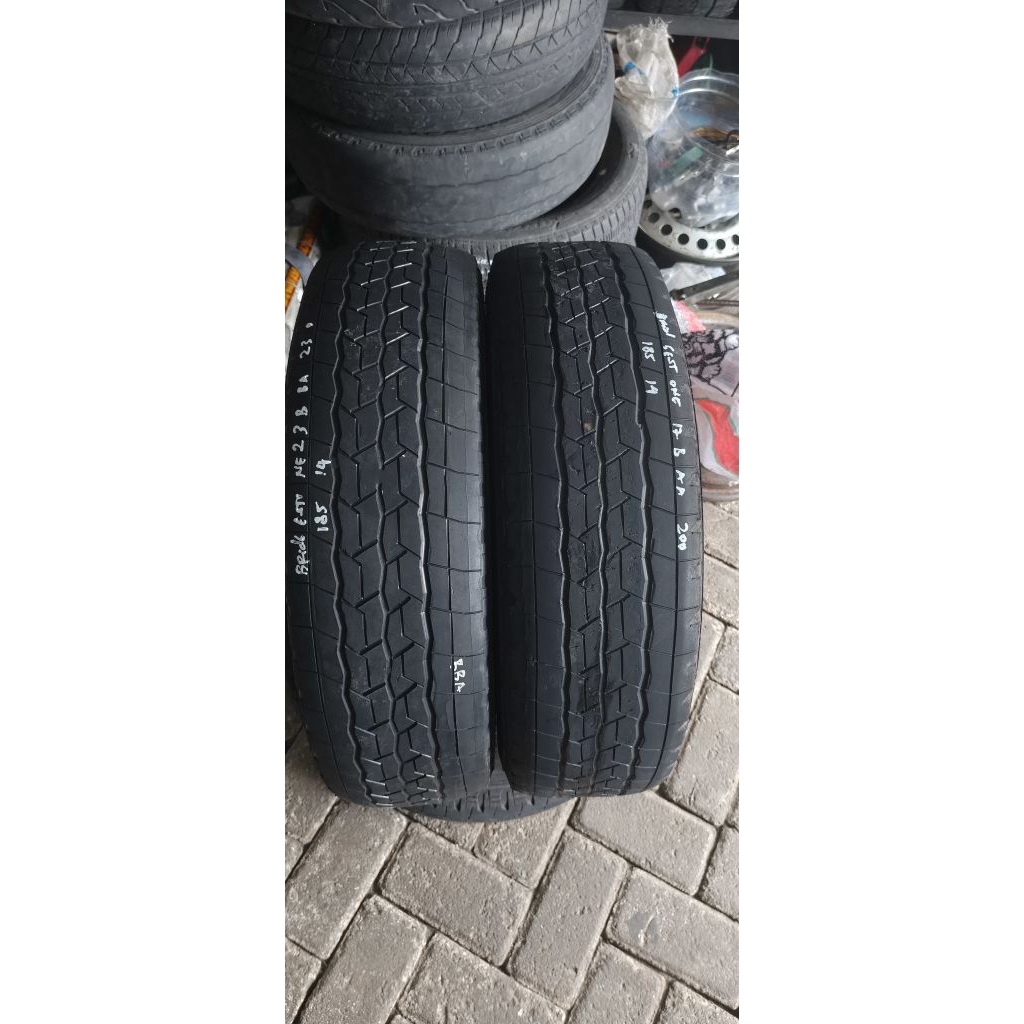 Ban bekas garitan Bridgestone Duravis R624 185 R14 Ban Ring 14 Radial Tubeless Bisa buat pickup L300