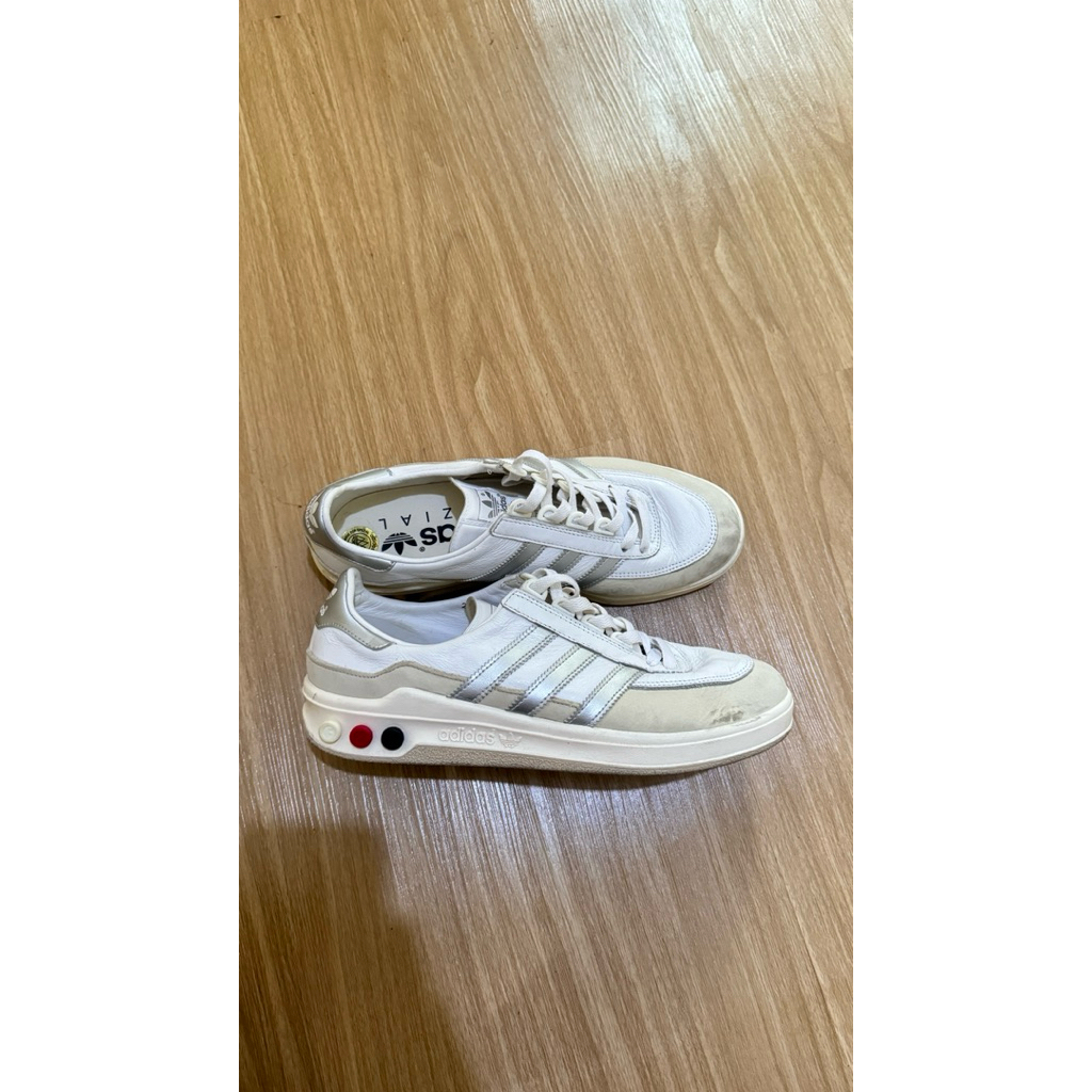 Sepatu Adidas galaxy spzl