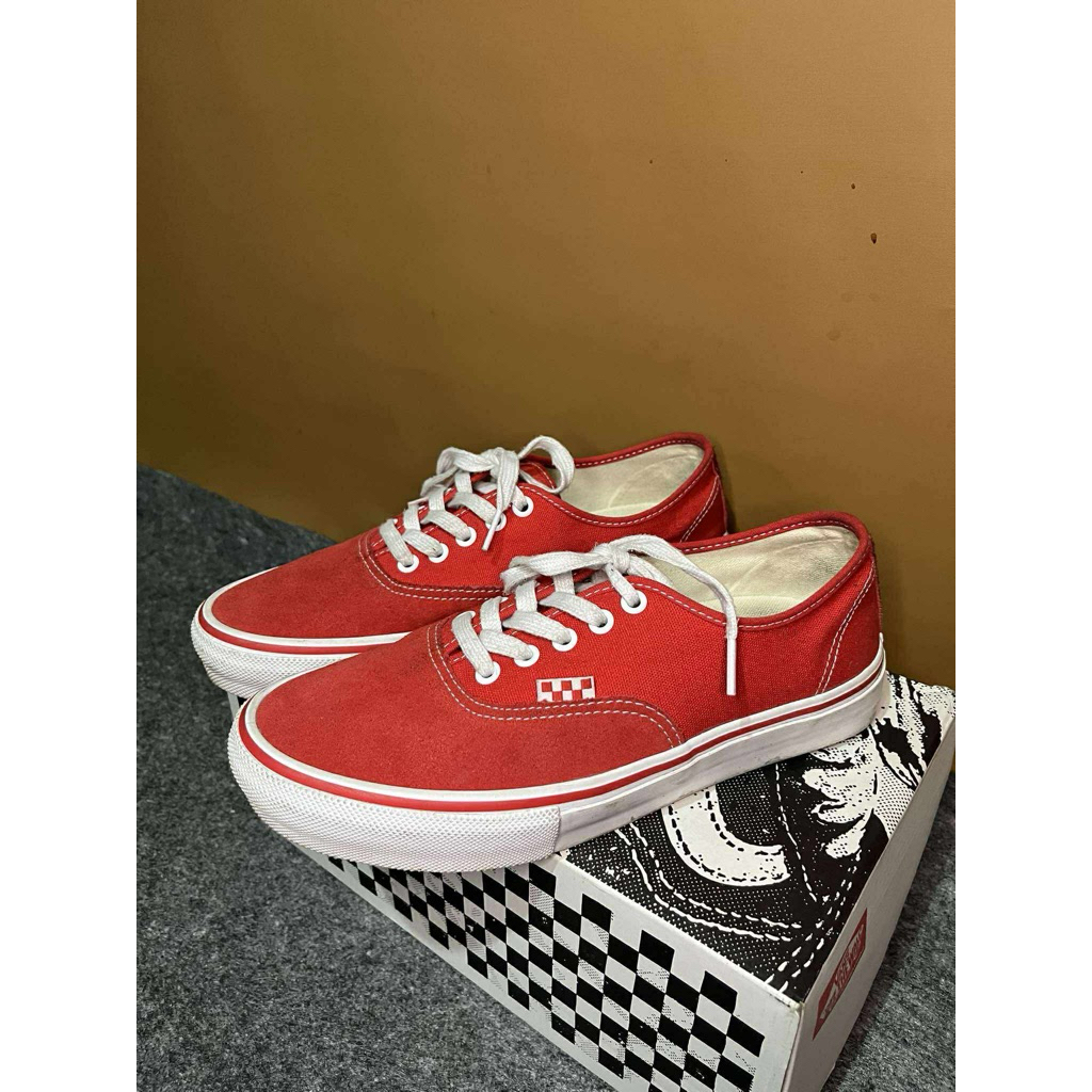 Sepatu Pro Skate Red