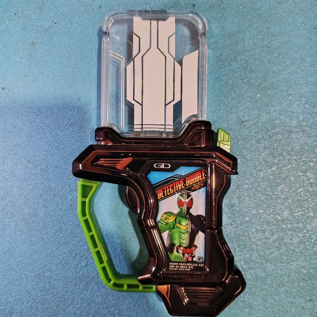 GP Detective Double Gashat — Kamen Rider Ex-Aid