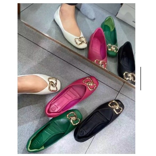 Sepatu Flat Wanita Hush Puppies