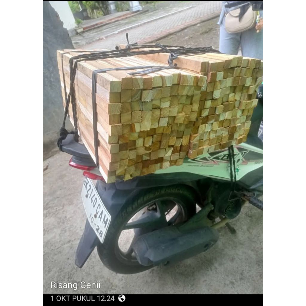 Lis kayu jati 2x2 panjang 50 cm