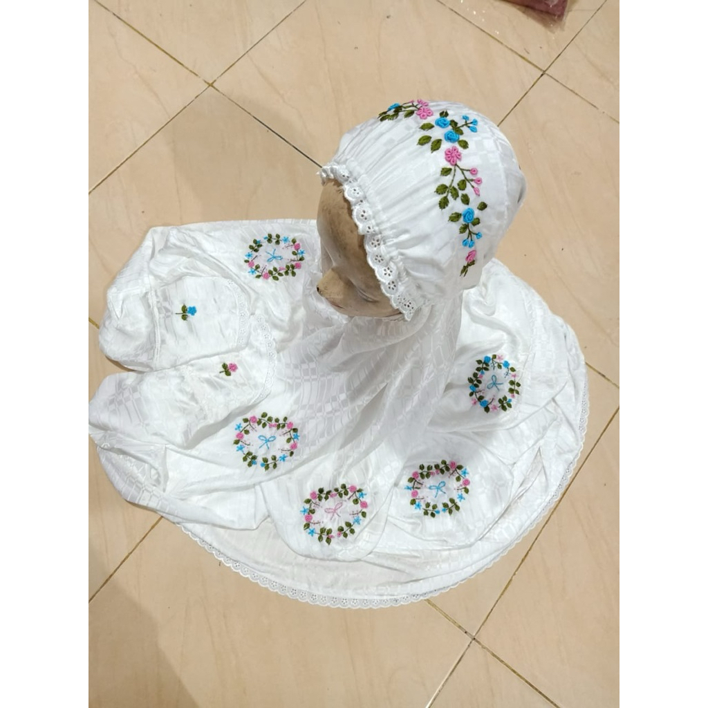 Mukena Terusan sutra blitz sulam tabur pita