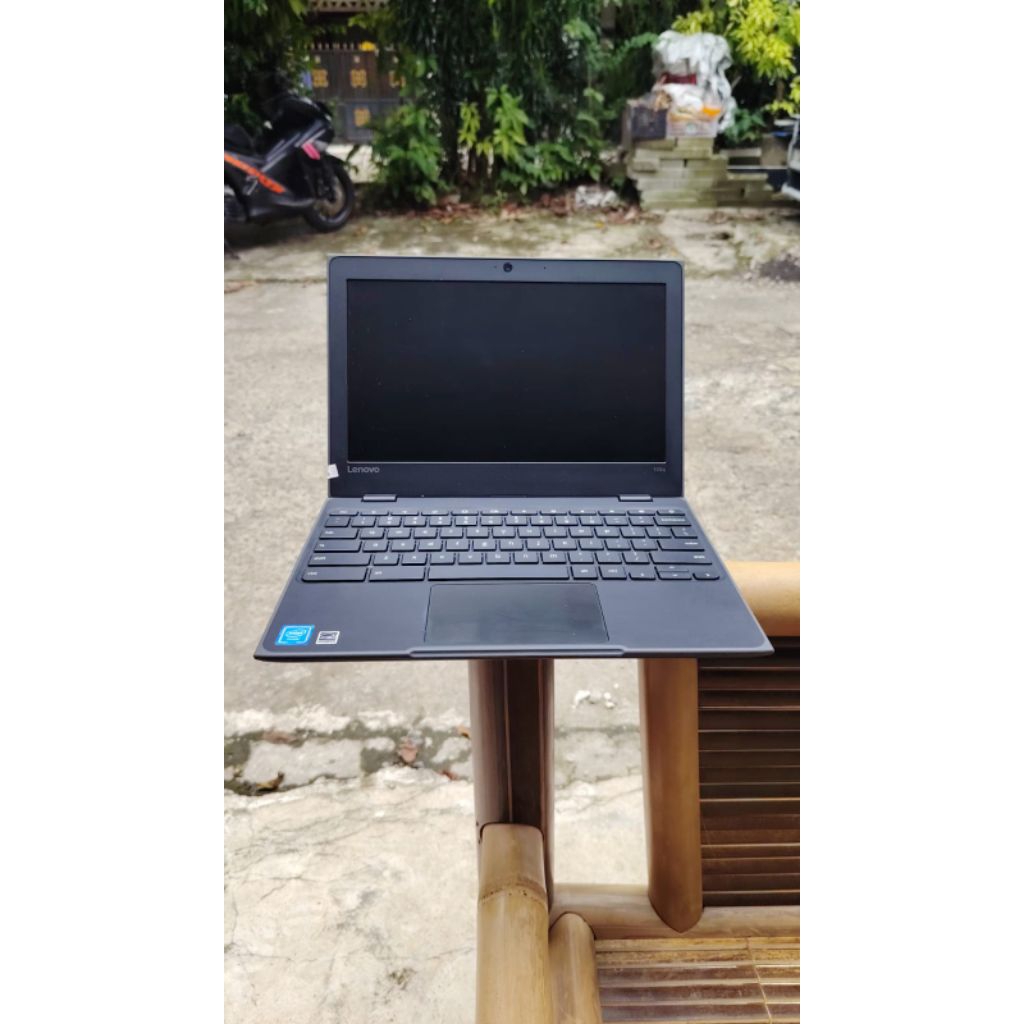 Lenovo Chromebook 100e