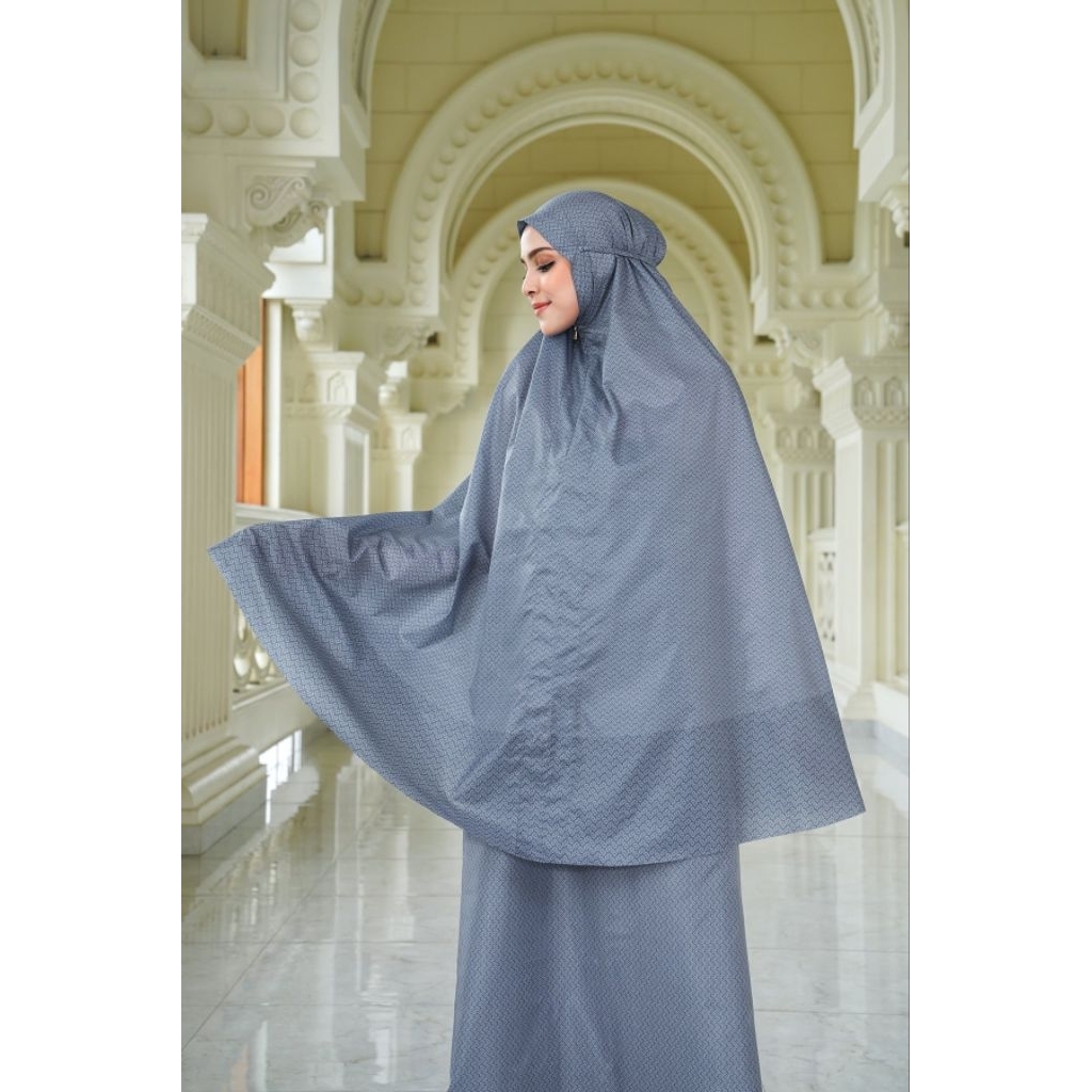 Tapis de Fleur Capsule Prayer Robe - Denim