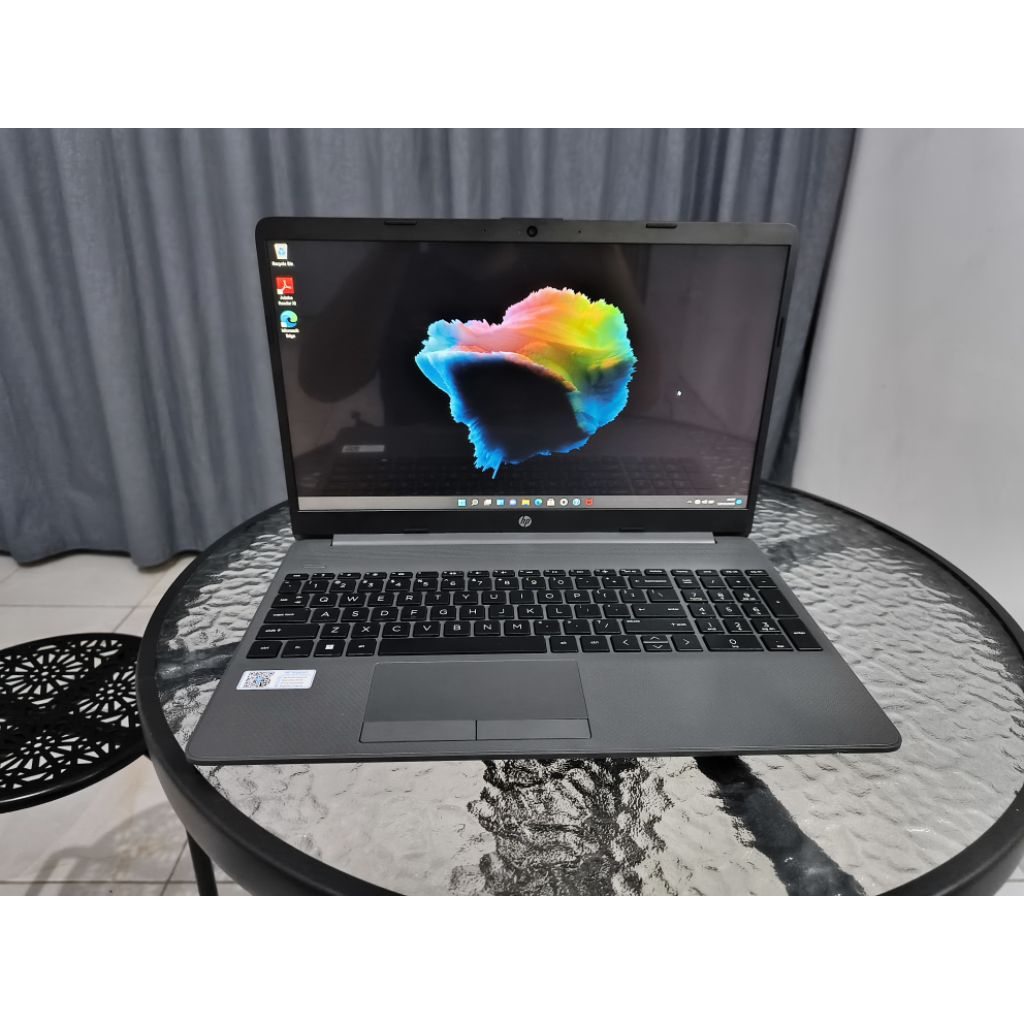 HP 255 G8 AMD RYZEN 3 5300U RAM 8/256 SSD LIKE NEW