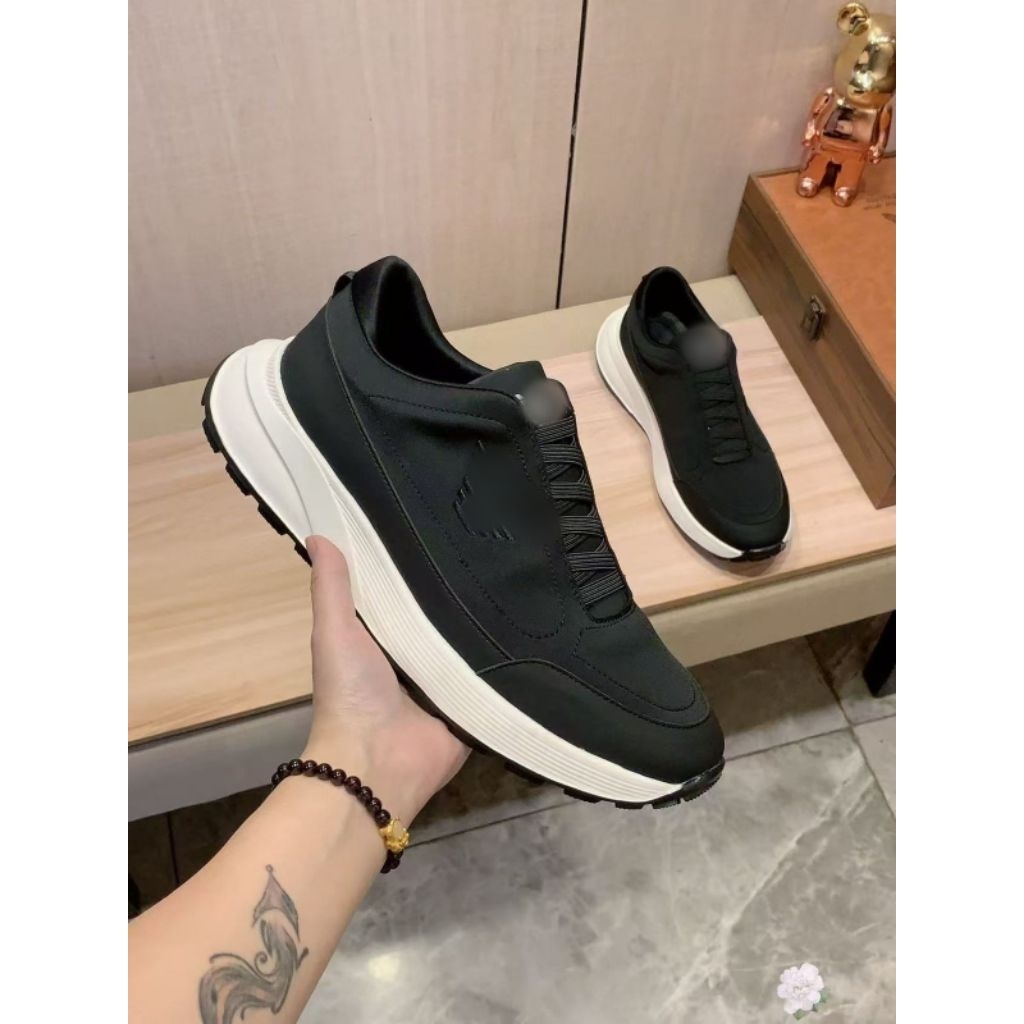 SEPATU SNEAKER PRIA BRANDED GR4531 SNEAKER PRIA FASHION MEWAH