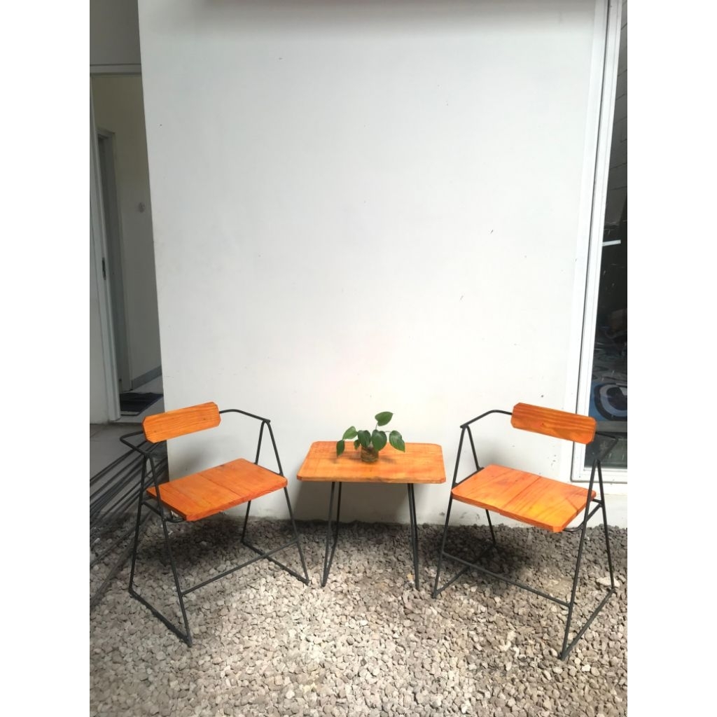 Kursi Cafe Besi Kayu Minimalis