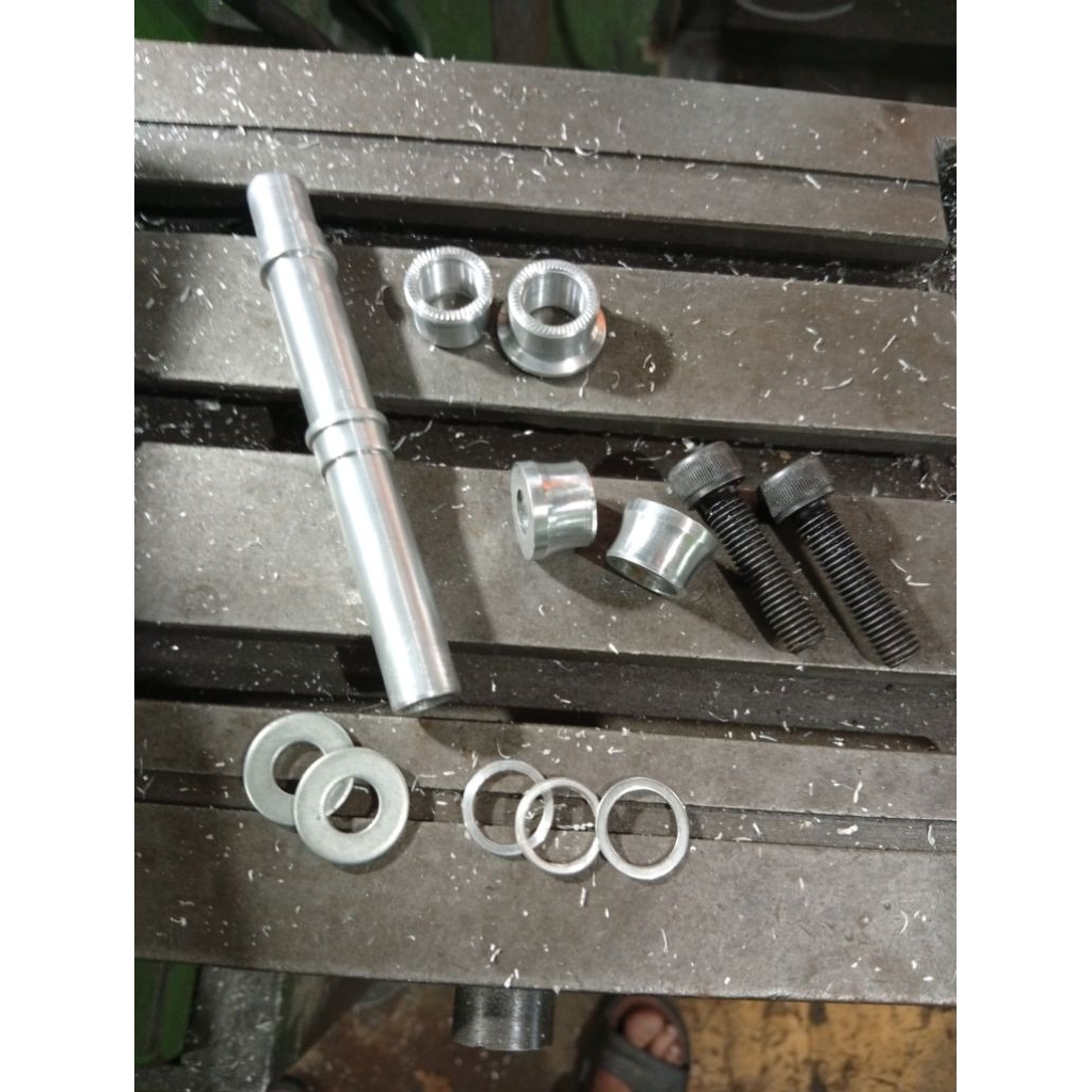 axle female untuk freehub meroca panjang 135mm silver