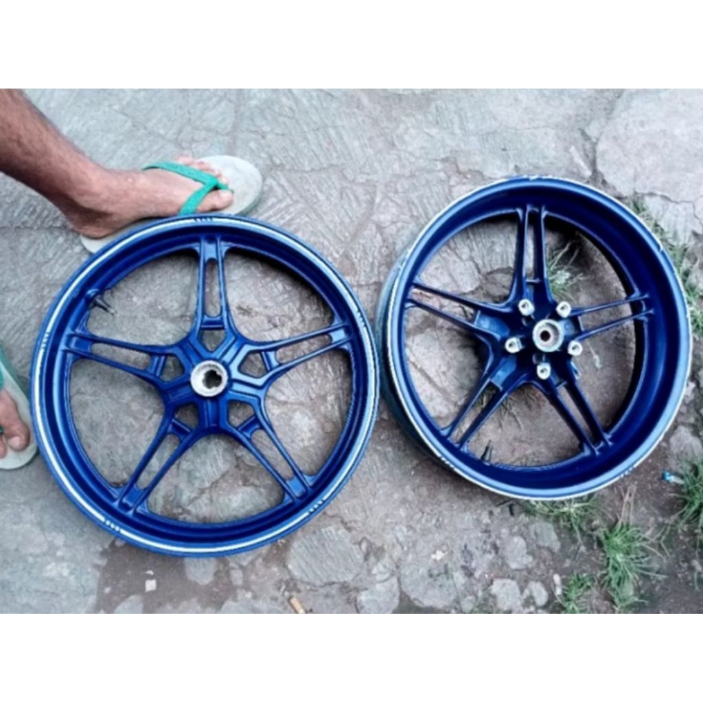 velg pelek depan belakang Yamaha motor Vixion New original copotan warna biru