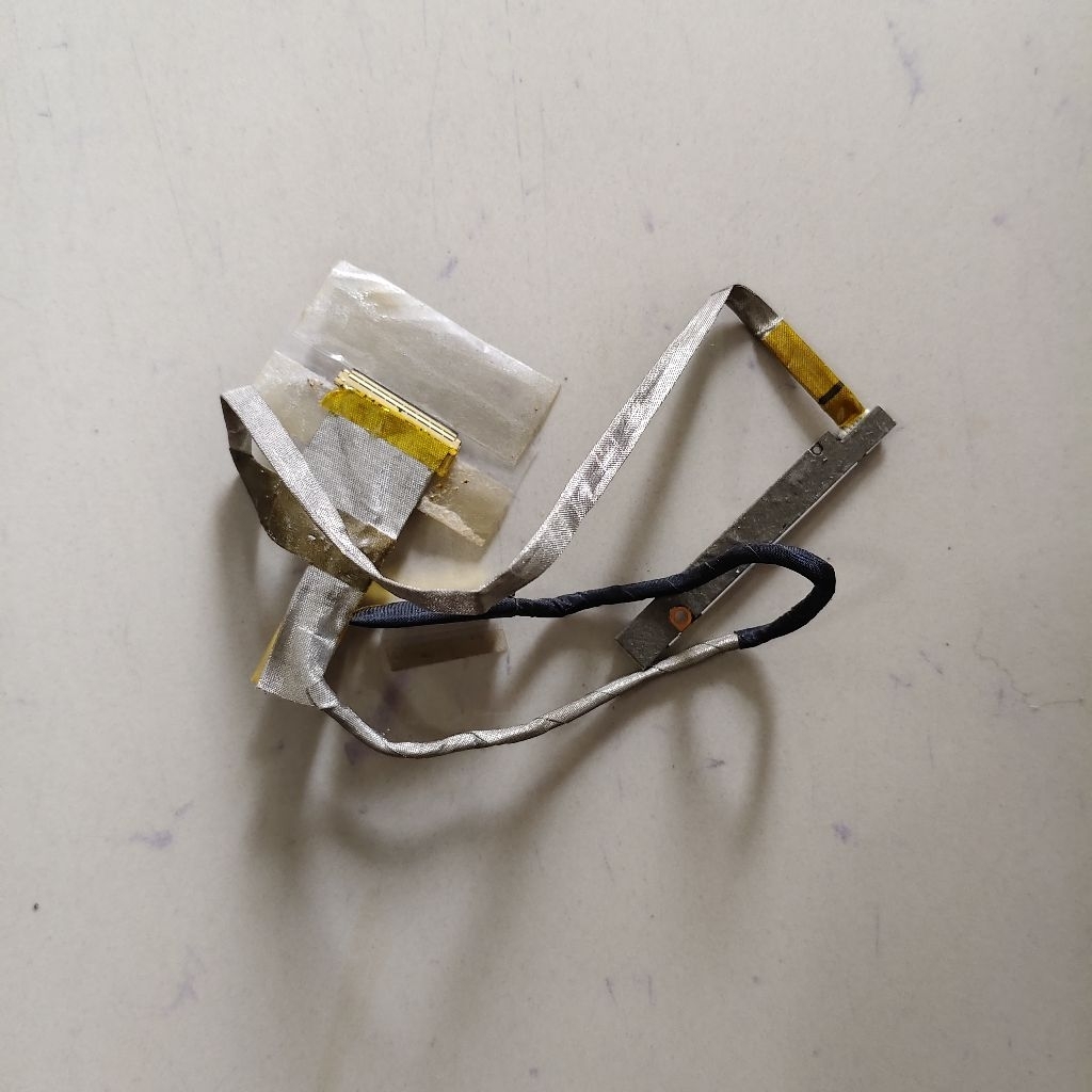 Flexible Pleksible LCD Laptop Notebook Toshiba Satellite C840 cabutan normal tested mulus no minus s