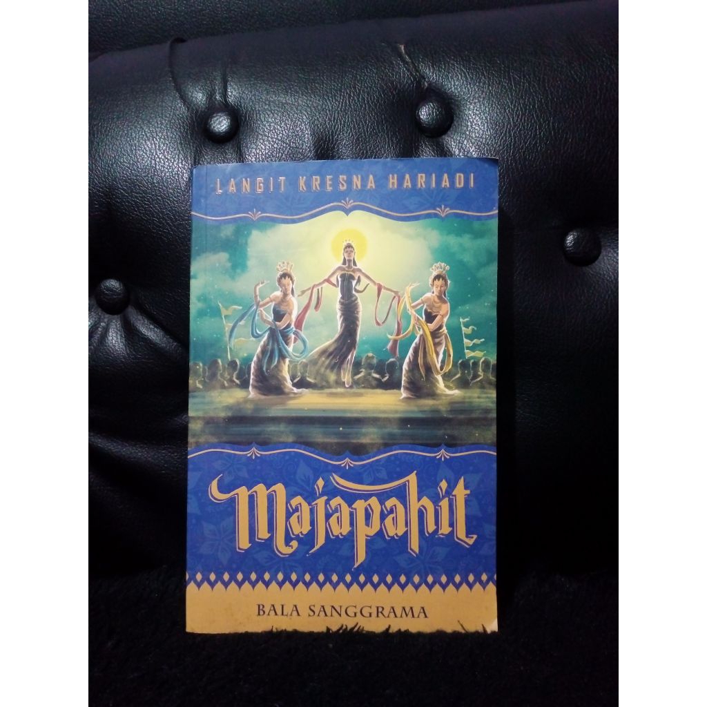 Majapahit - Langit Kresna Hariadi