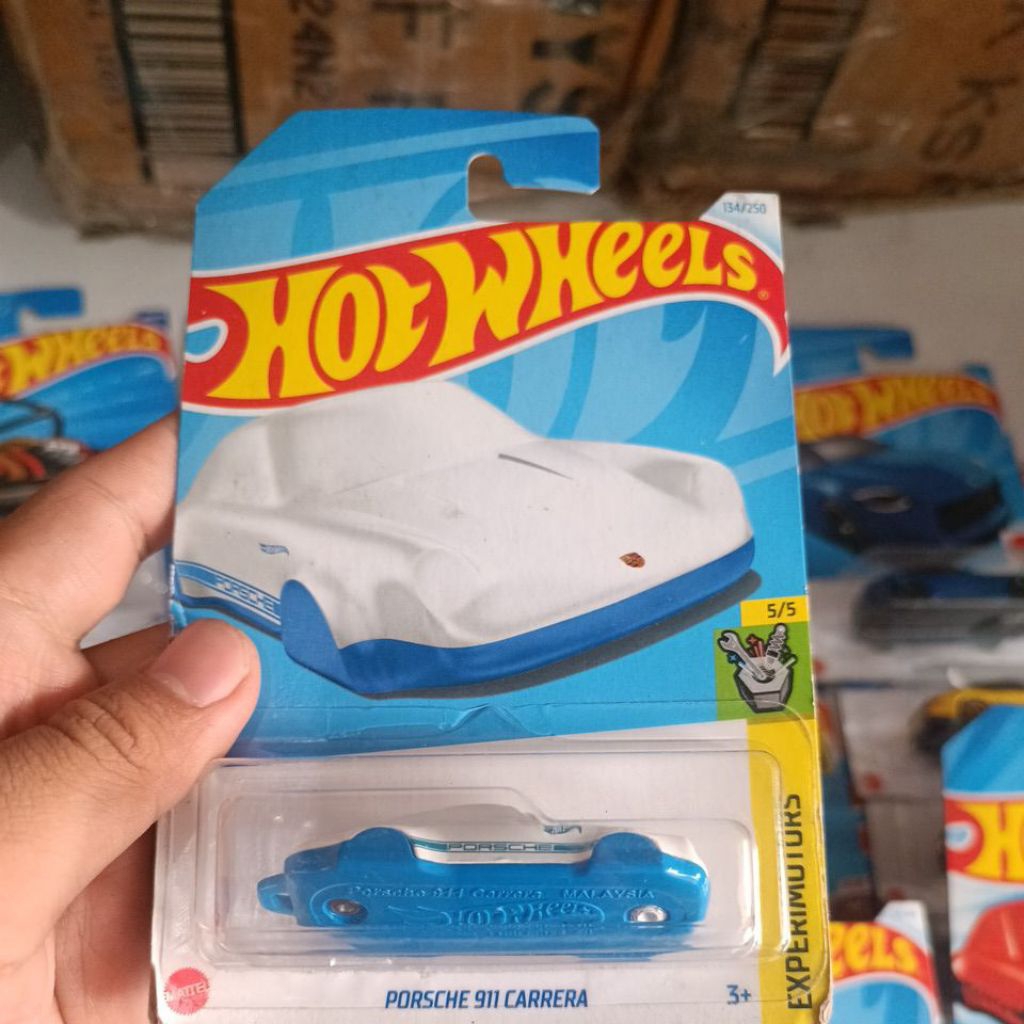 Hot Wheels Porsche 911 Carrera putih Keychain Diecast Original