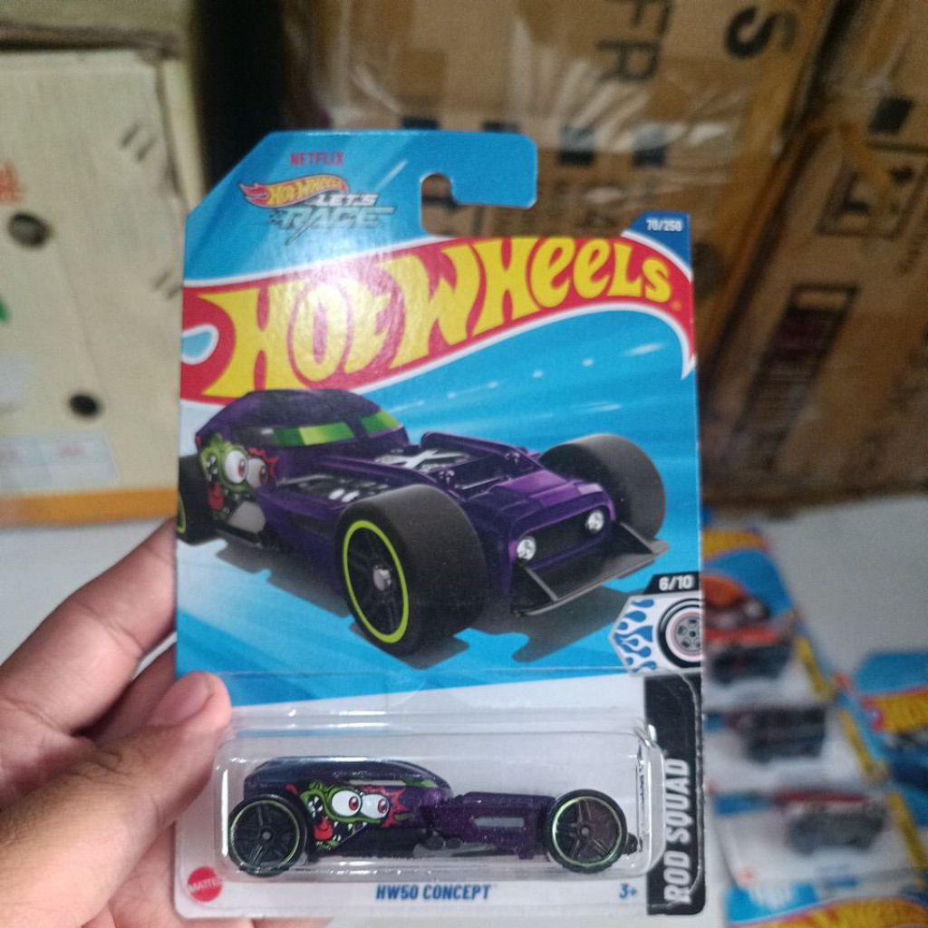Hotwheels HW50 concept biru