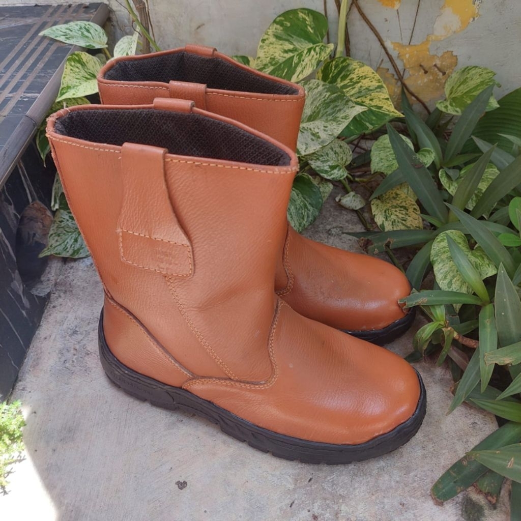sepatu safety boots second kings size 40(25cm)