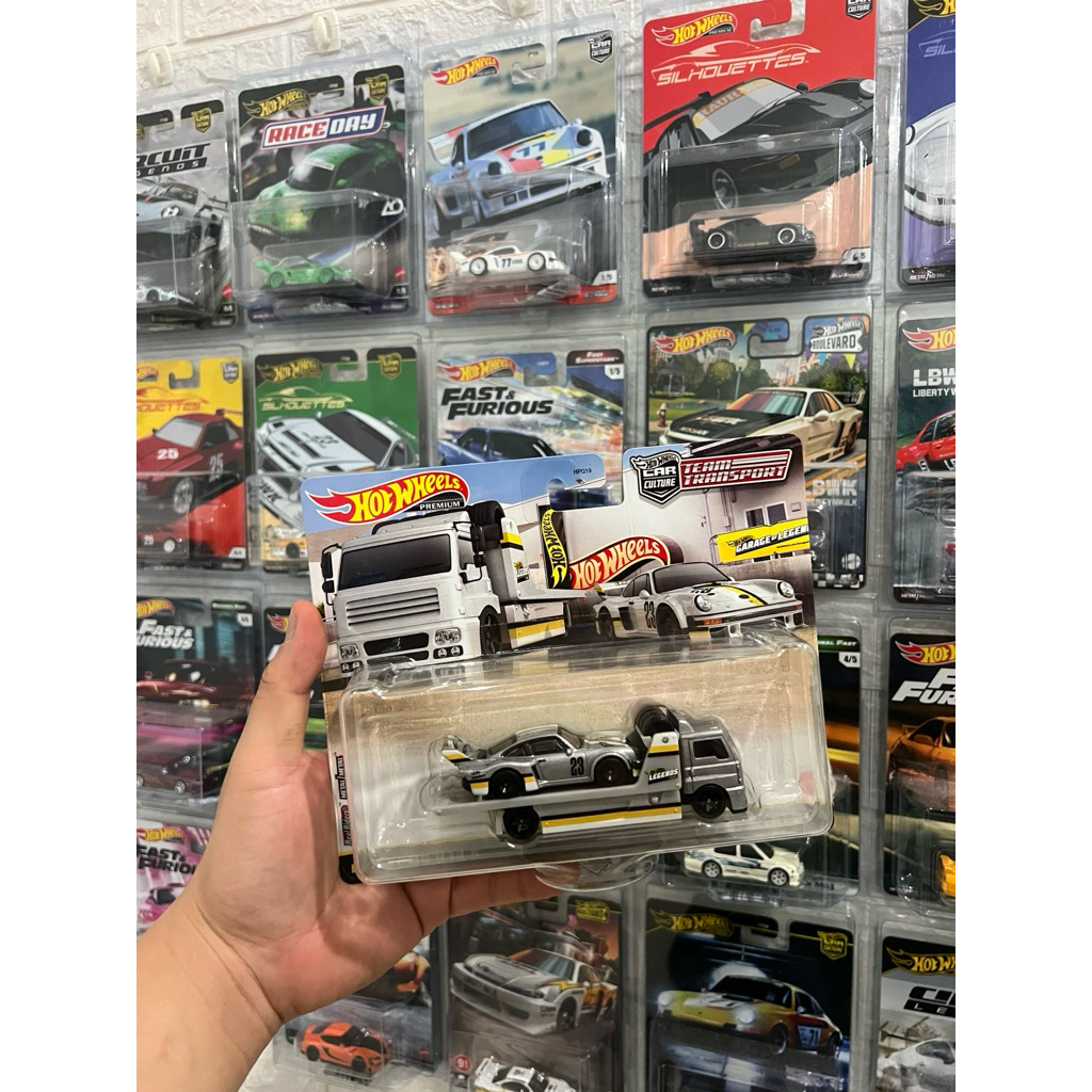 hotwheels team transport porsche 934.5