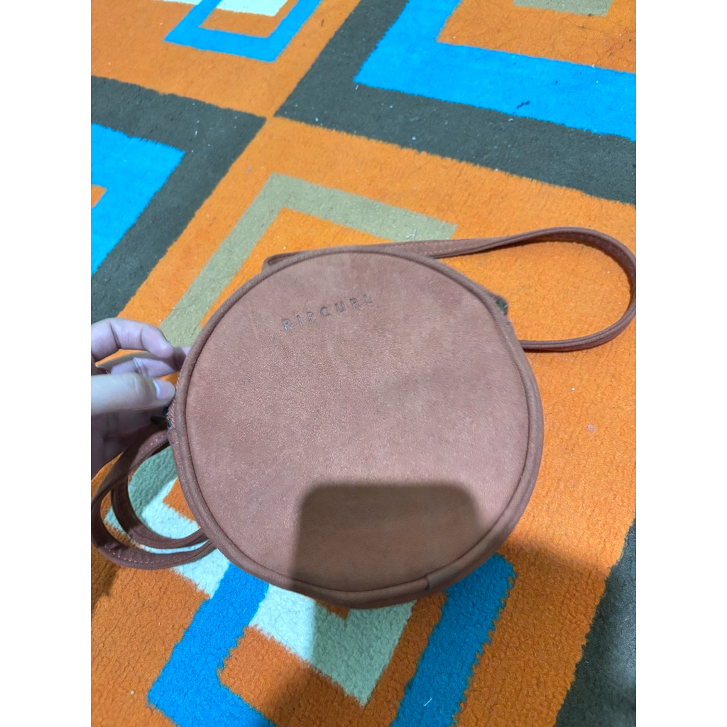 preloved tas RIPCURL Slingbag Suede vvgc NEGO