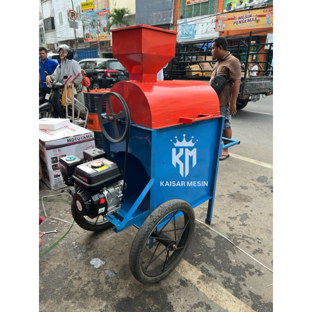 ALAT PENGUPAS DAN PEMISAH PINANG DENGAN MESIN BENSIN 8HP