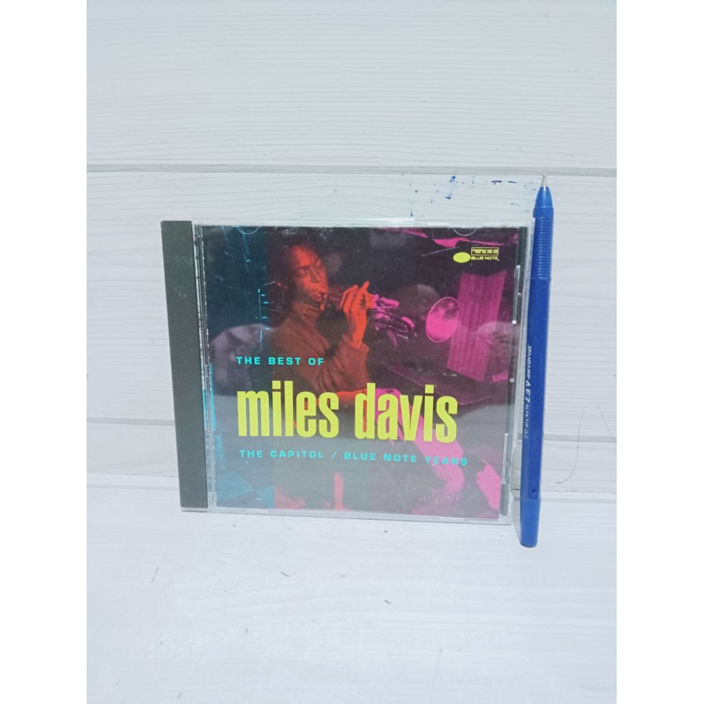 KASET CD . THE BEST OF MILES DAVIS .BLUE NOTE