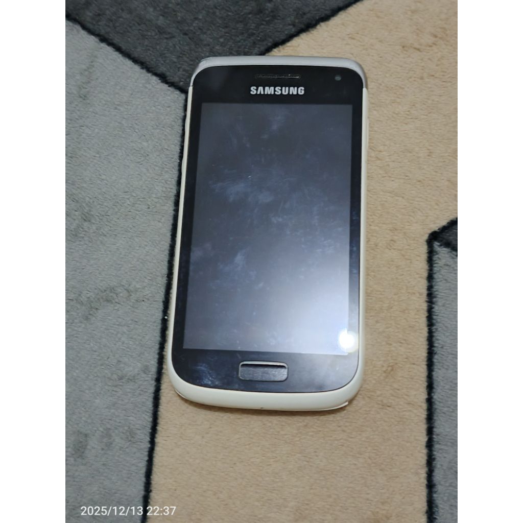 hp samsung jadul GT-I8150 matot