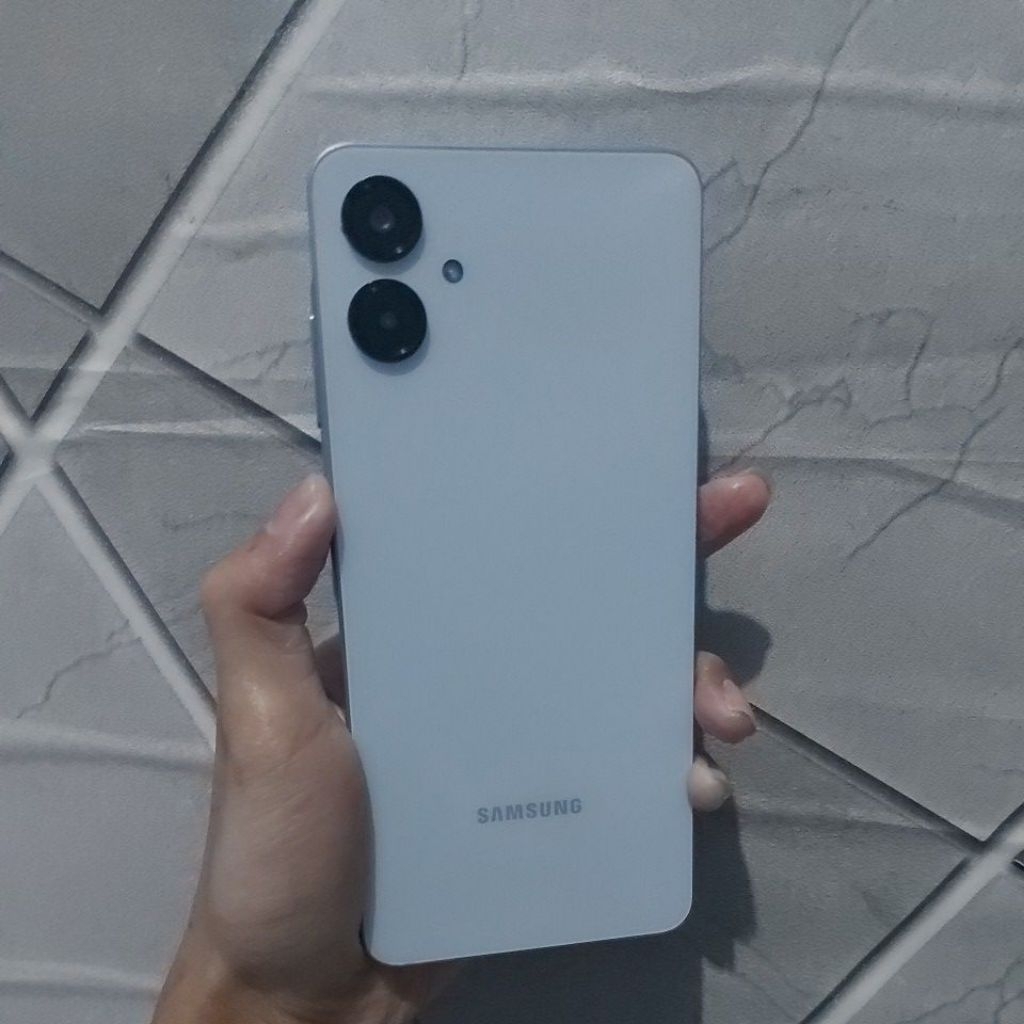 hp second samsung a06 ram4 64gb resmi kelengkapan hp clear case dan15wat charger samsung