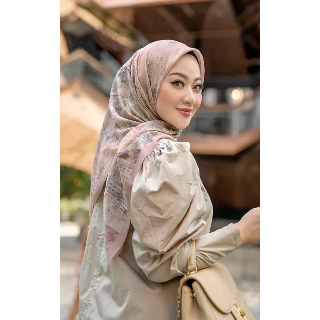 Preloved Buttonscarves x Allysa Hawadi NY 3 courage - Bowery