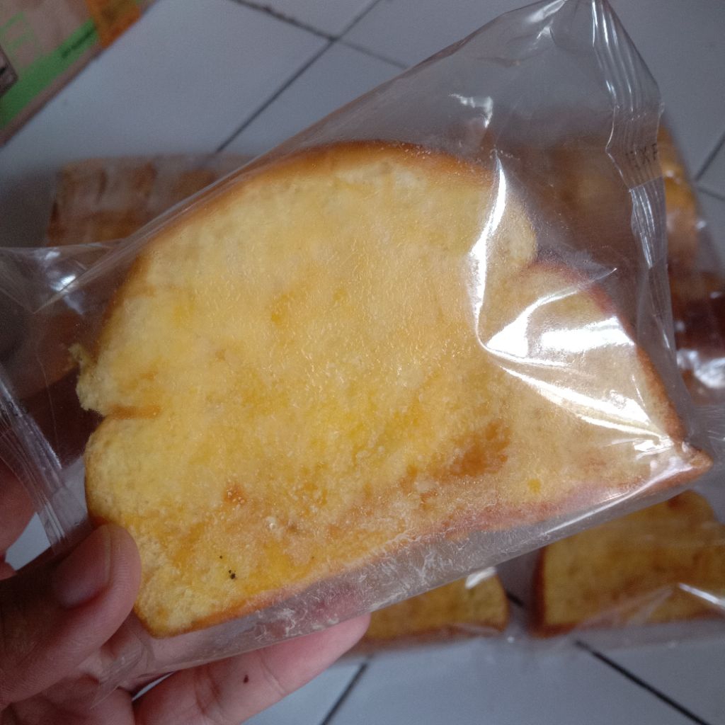 Roti Sisir Manis 10 Pcs Roti Manis