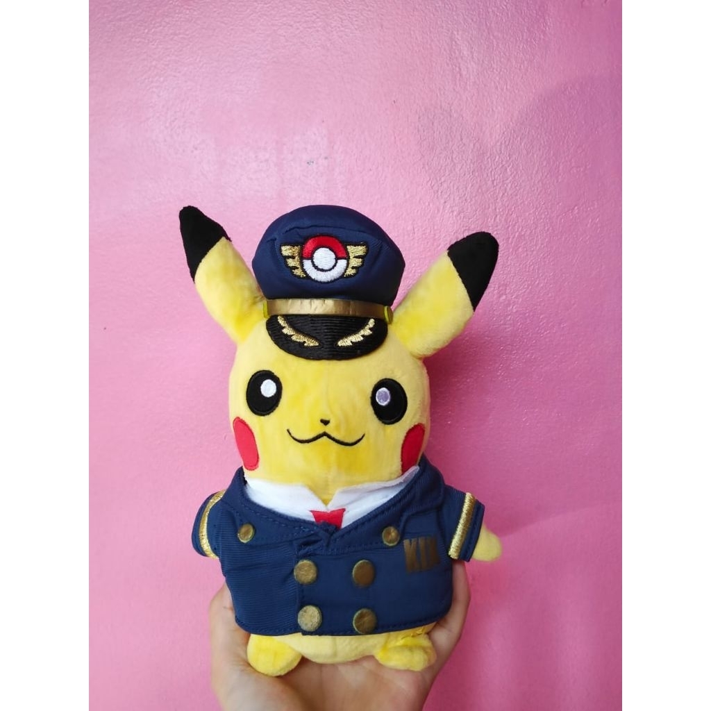 Boneka Pokemon Center Kostum Pilot