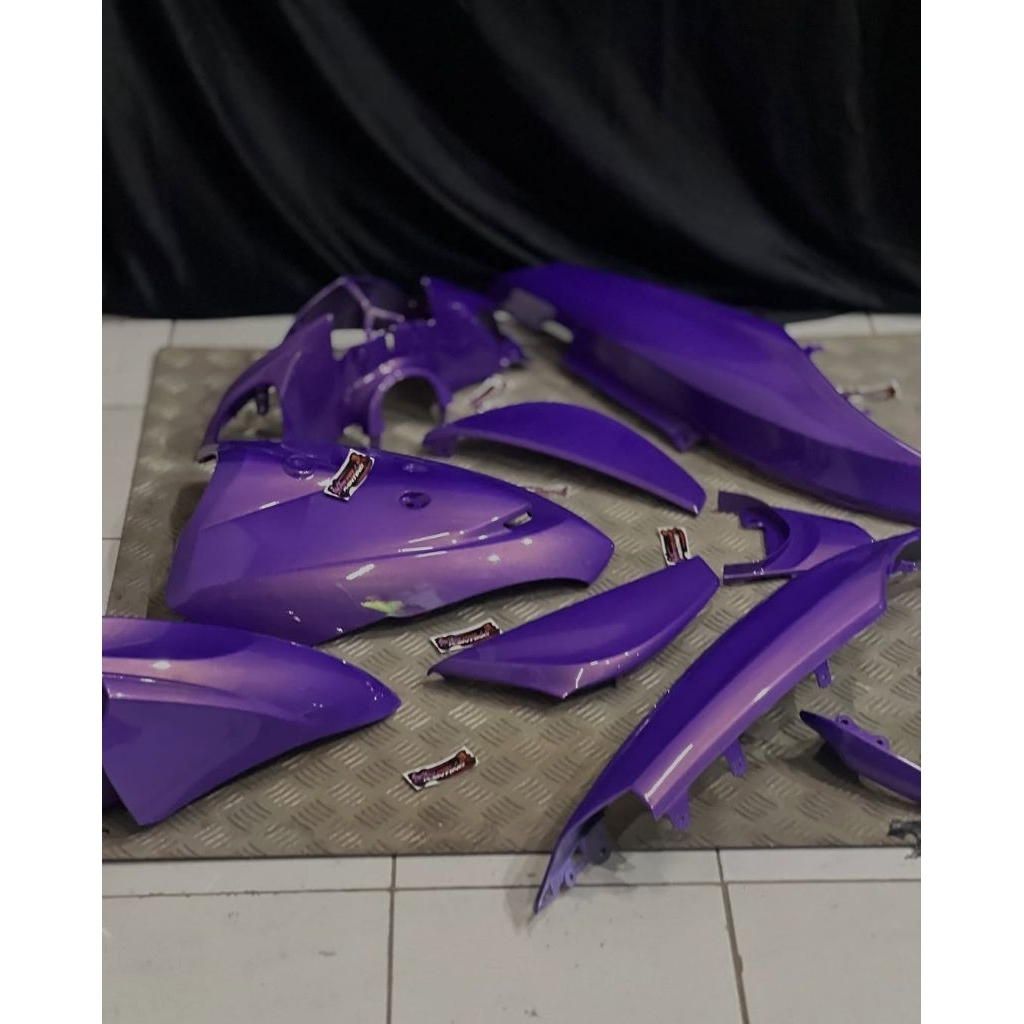 cat costum warna purple/ungu tua bahan PU cat motor/mobil