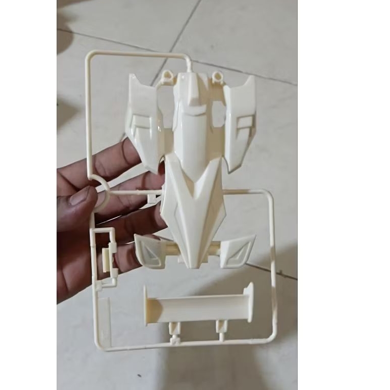 Body tamiya cylone magnum non original