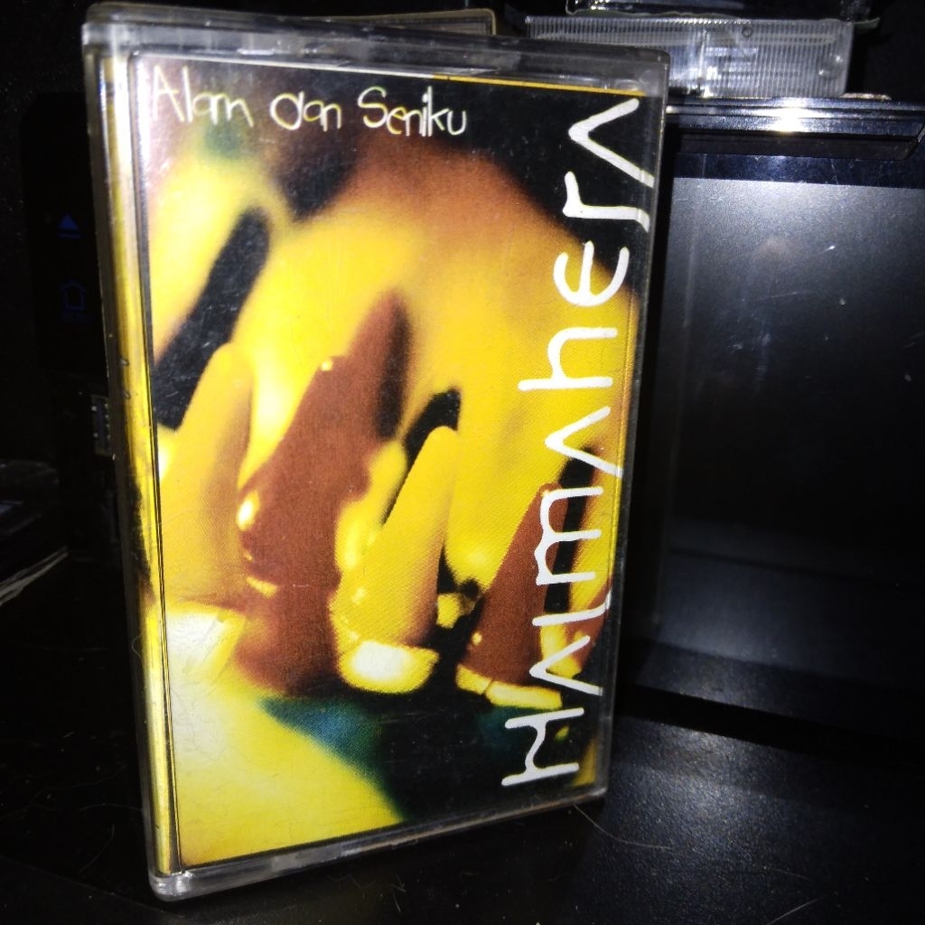 Kaset Halmahera Alam dan Seniku