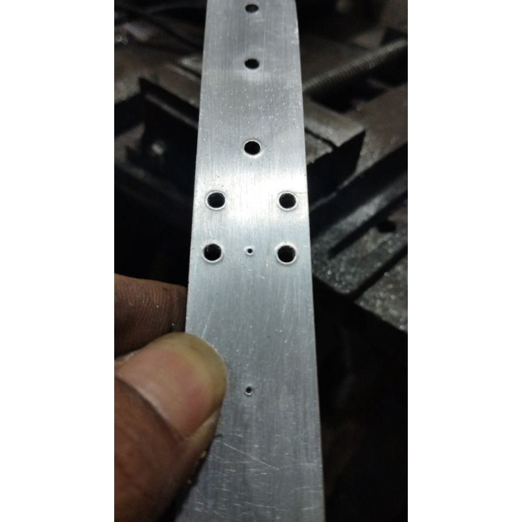 plat dudukan ketapel modern