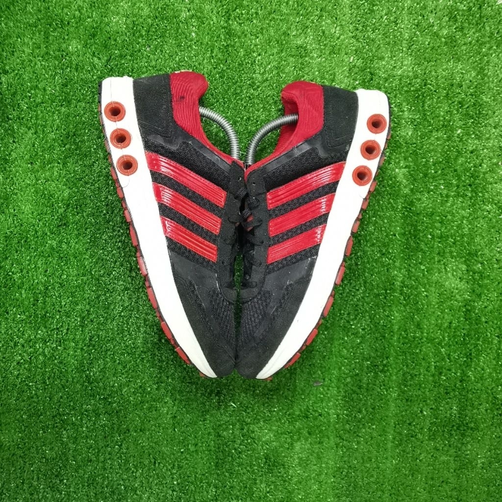 Garis tiga la trainer II