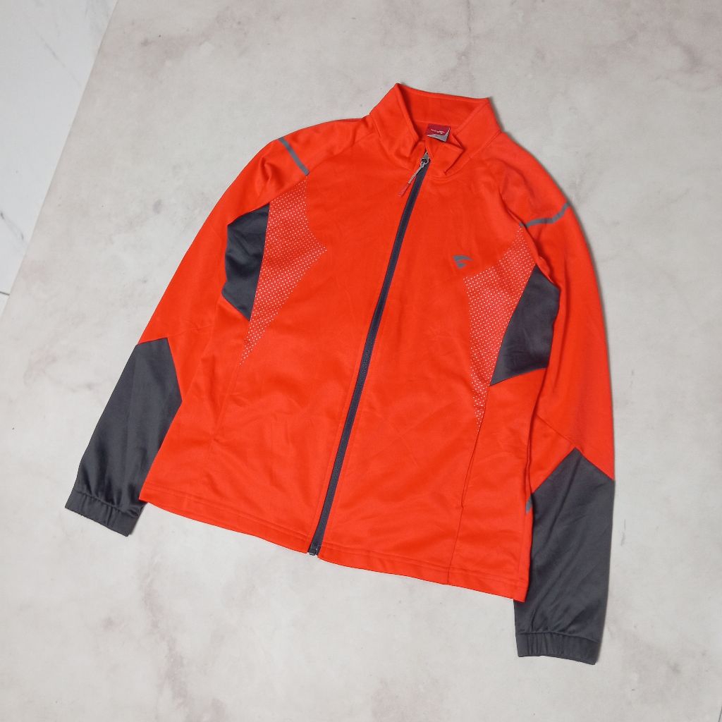 Jaket Tracktop Vitro Pria Wanita Second Bekas