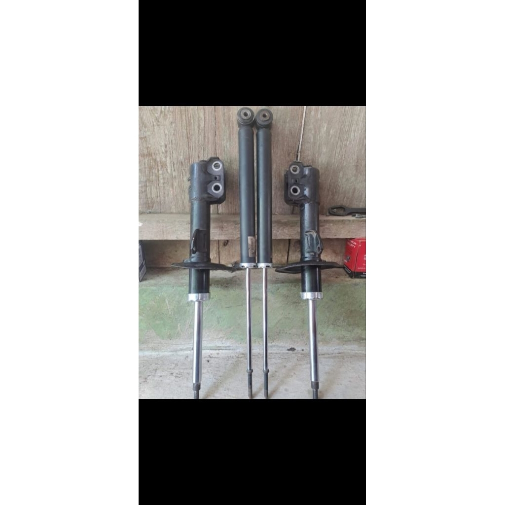 Shockbreaker belakang vios gen2